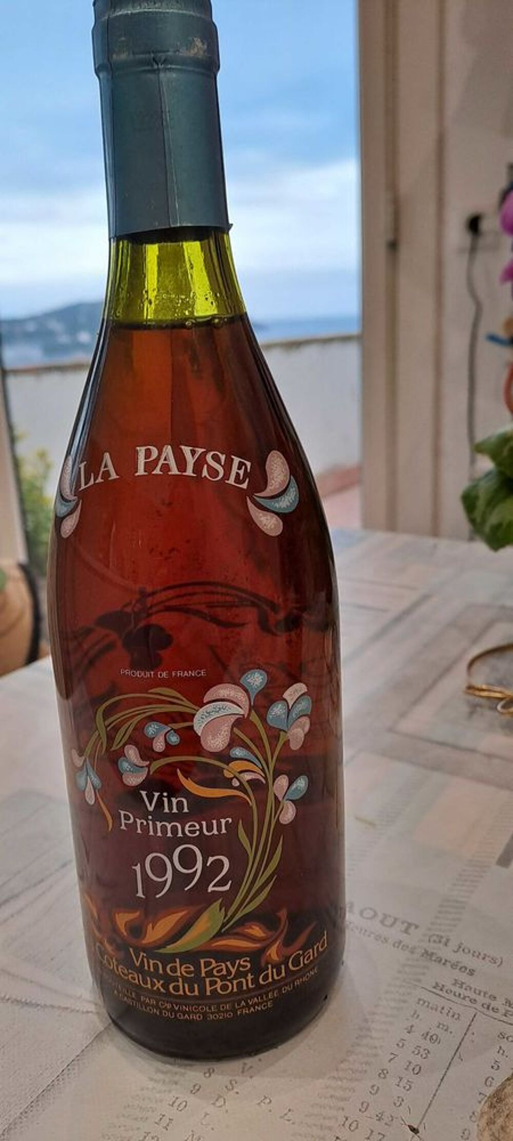 bouteille d&eacute;cor&eacute;e 