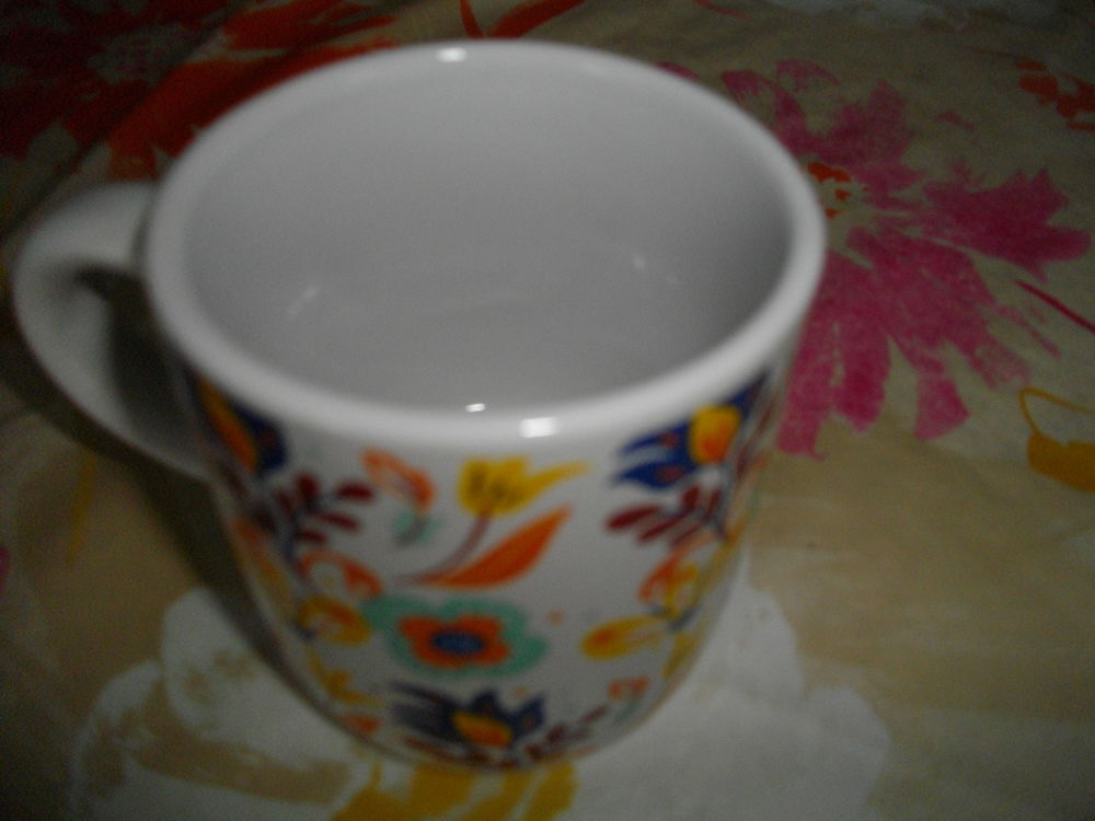 Quatre tasses multicolores Cuisine