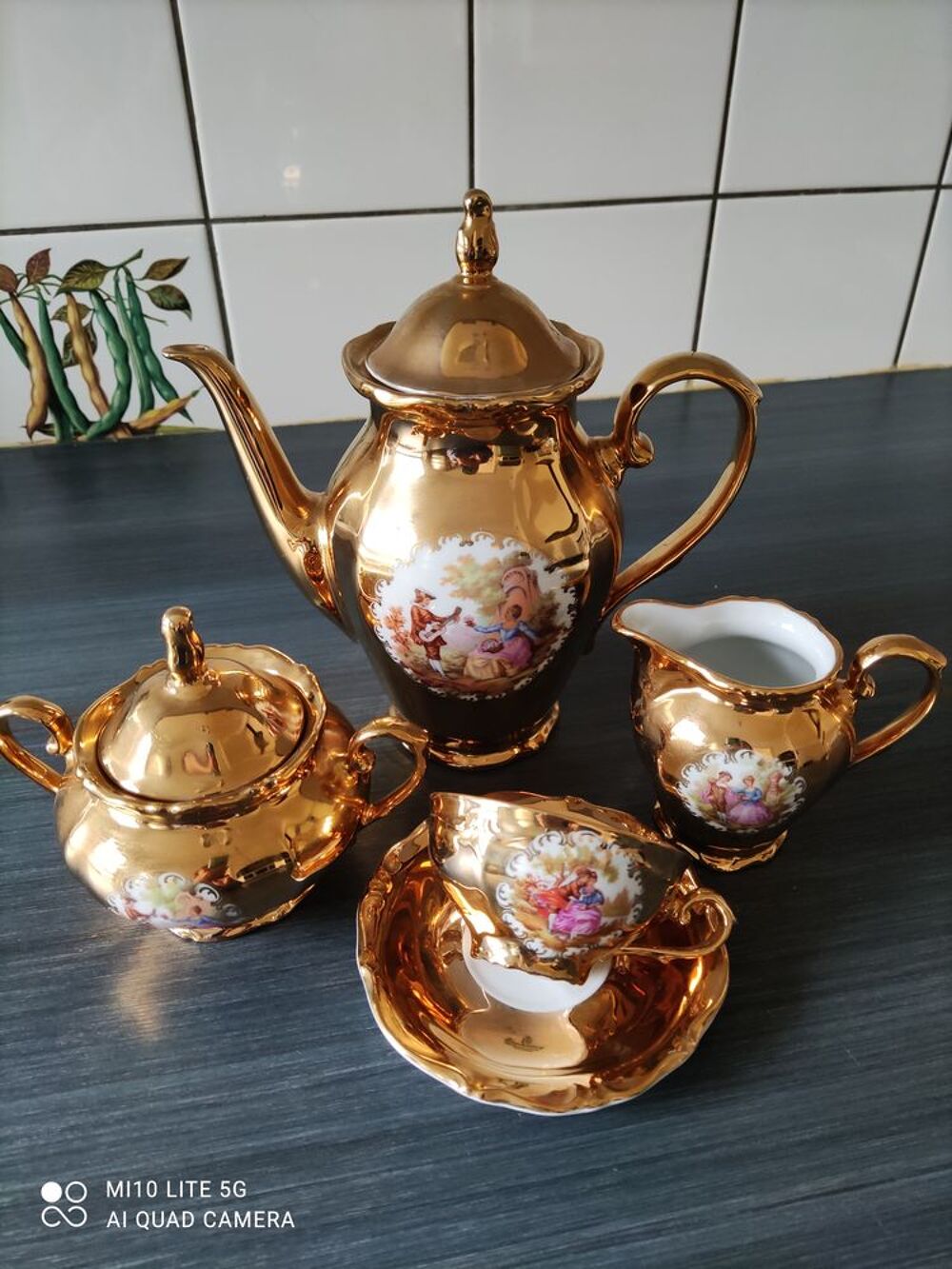 ensemble caf&eacute; porcelaine Décoration