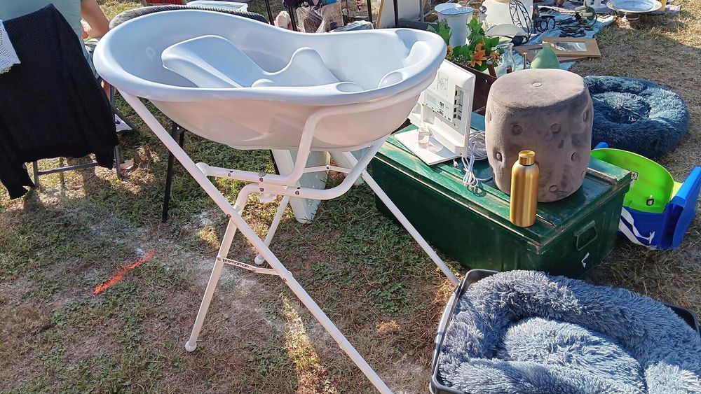 Baignoire b&eacute;b&eacute; sur pieds Puériculture