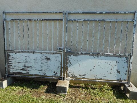Portail battant Acier largeur 3m 350 Lons (64)