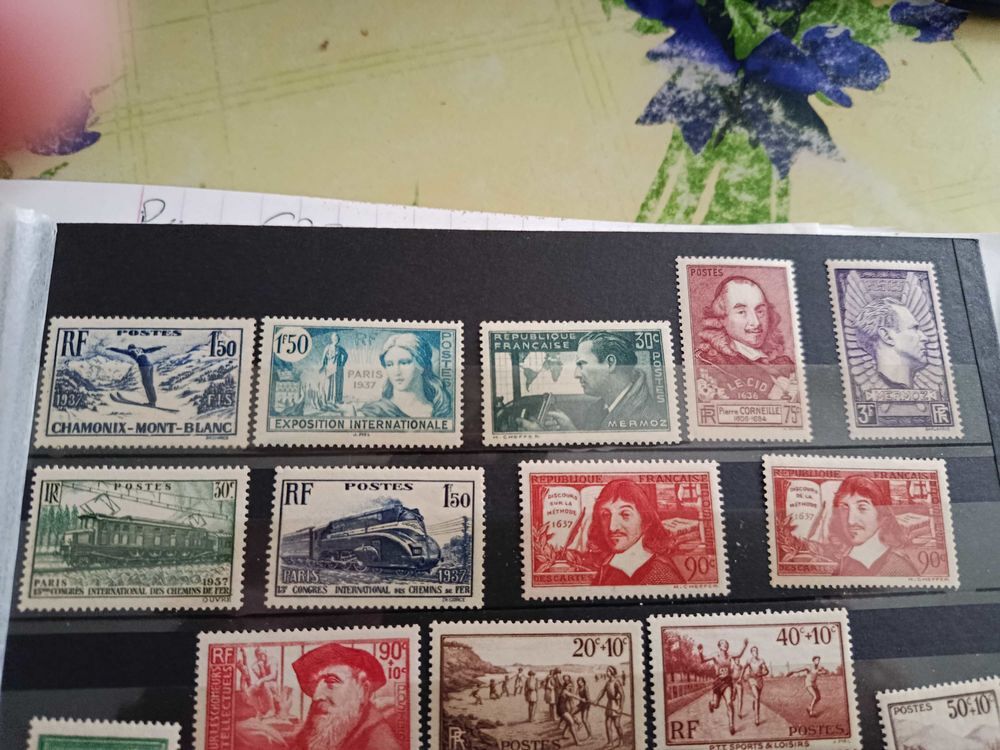 timbres ann&eacute;e compl&egrave;te 1937 et bloc num&eacute;ro 3 