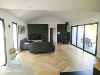  Villa  vendre 6 pices 146 m