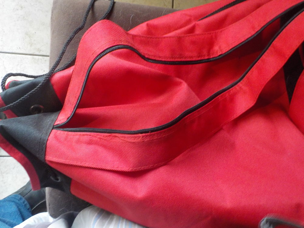 SAC MARIN TOILE ROUGE "THE BOURNE IDENTITY" Maroquinerie