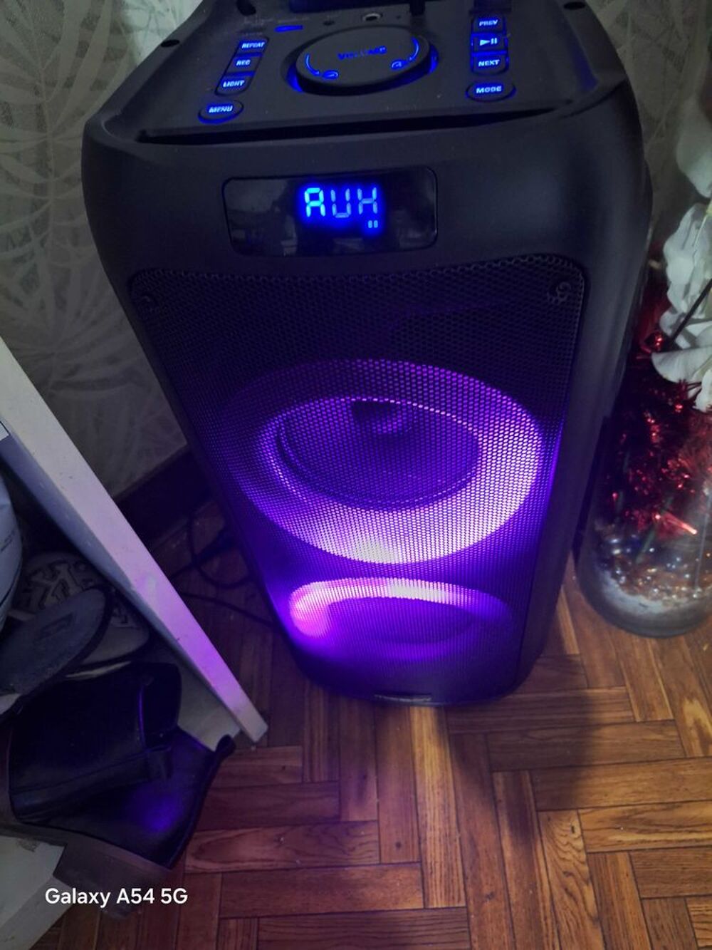 vent baffe neuf avec des lumi&egrave;res et t&eacute;l&eacute;commande Audio et hifi