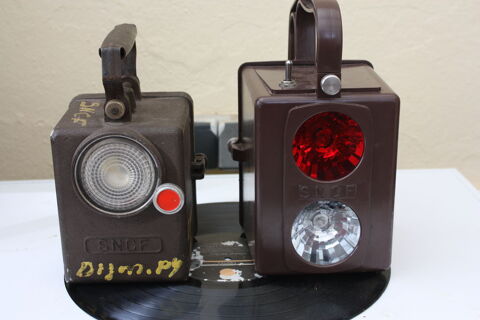 Lot de 2 lampes SNCF 15 Lugon-et-l'�le-du-Carnay (33)