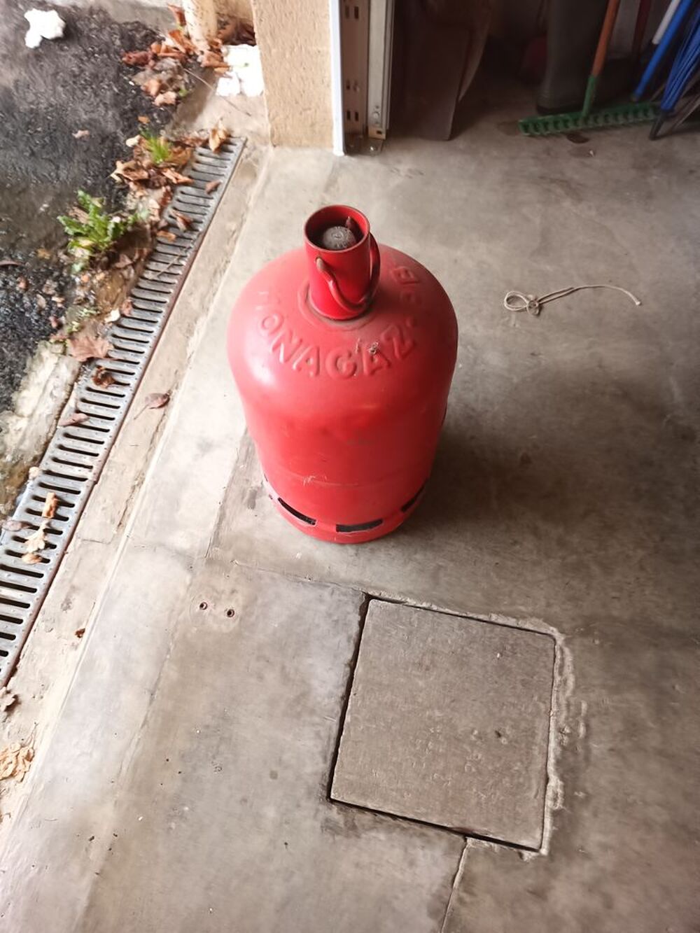 Bouteille de gaz rouge Bricolage