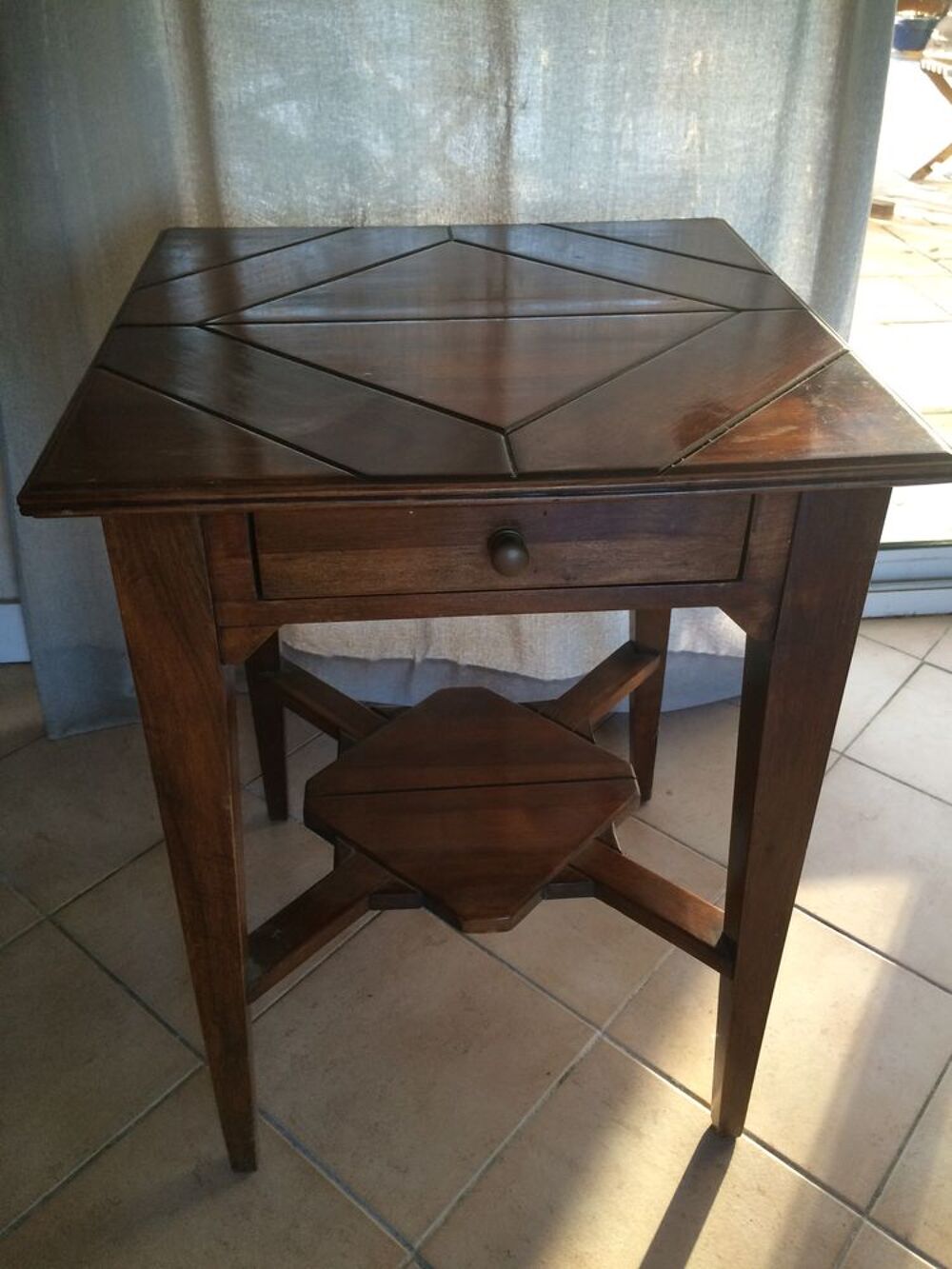 re petite table &eacute;b&eacute;nisterie Meubles