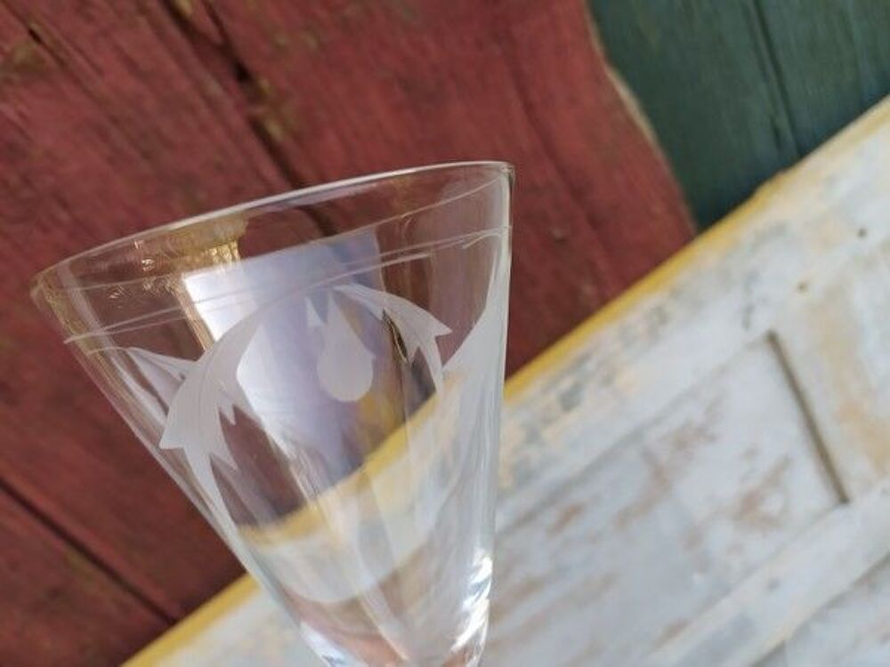 Verres Coniques Cristal Grav&eacute; Fleurs Vintage Décoration