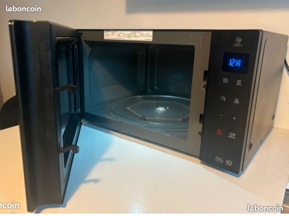 micro onde LG NEOCHEF grande capacit&eacute; pour bricoleur 
pi&egrave;ce Electroménager