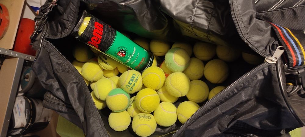 Mat&eacute;riel de tennis. Raquettes avec &eacute;tui. Sacs de tennis. Bal Sports