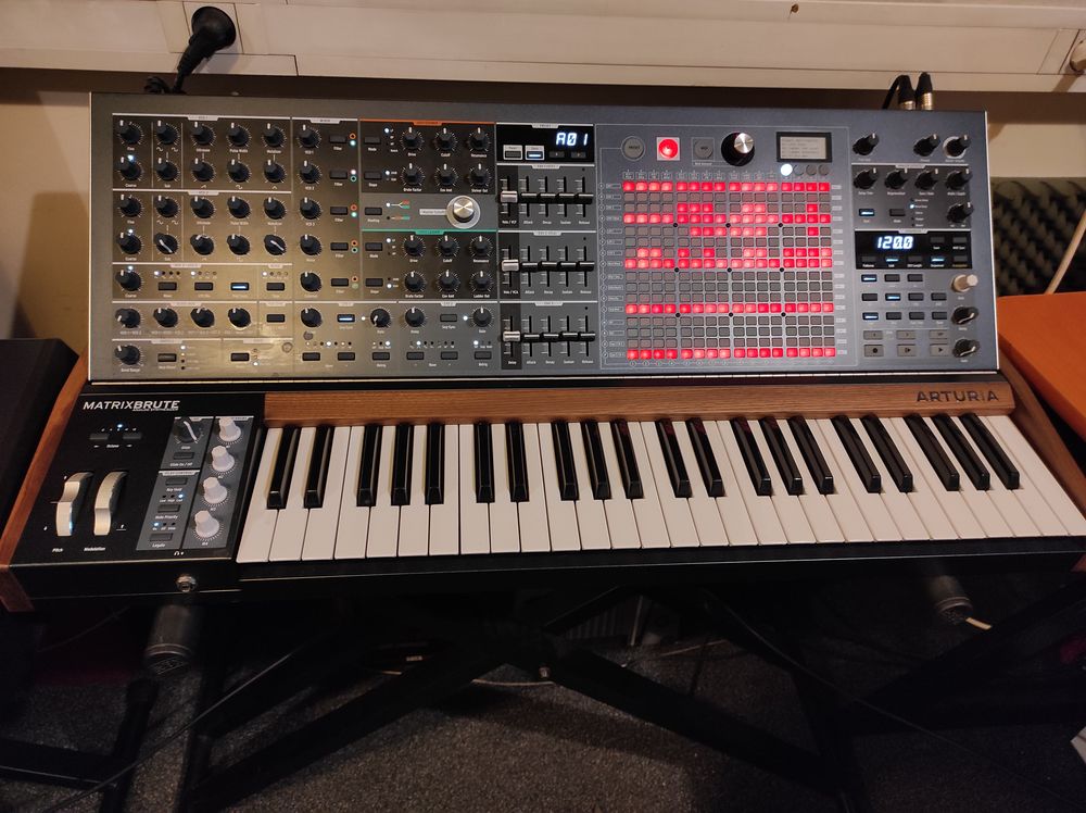 ARTURIA MATRIXBRUTE ETAT NEUF 1200€ Instruments de musique