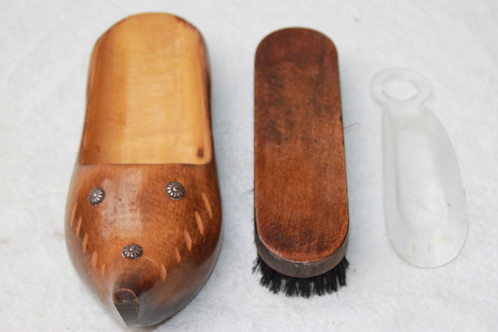 Sabot avec brosse et chausse pieds Maroquinerie
