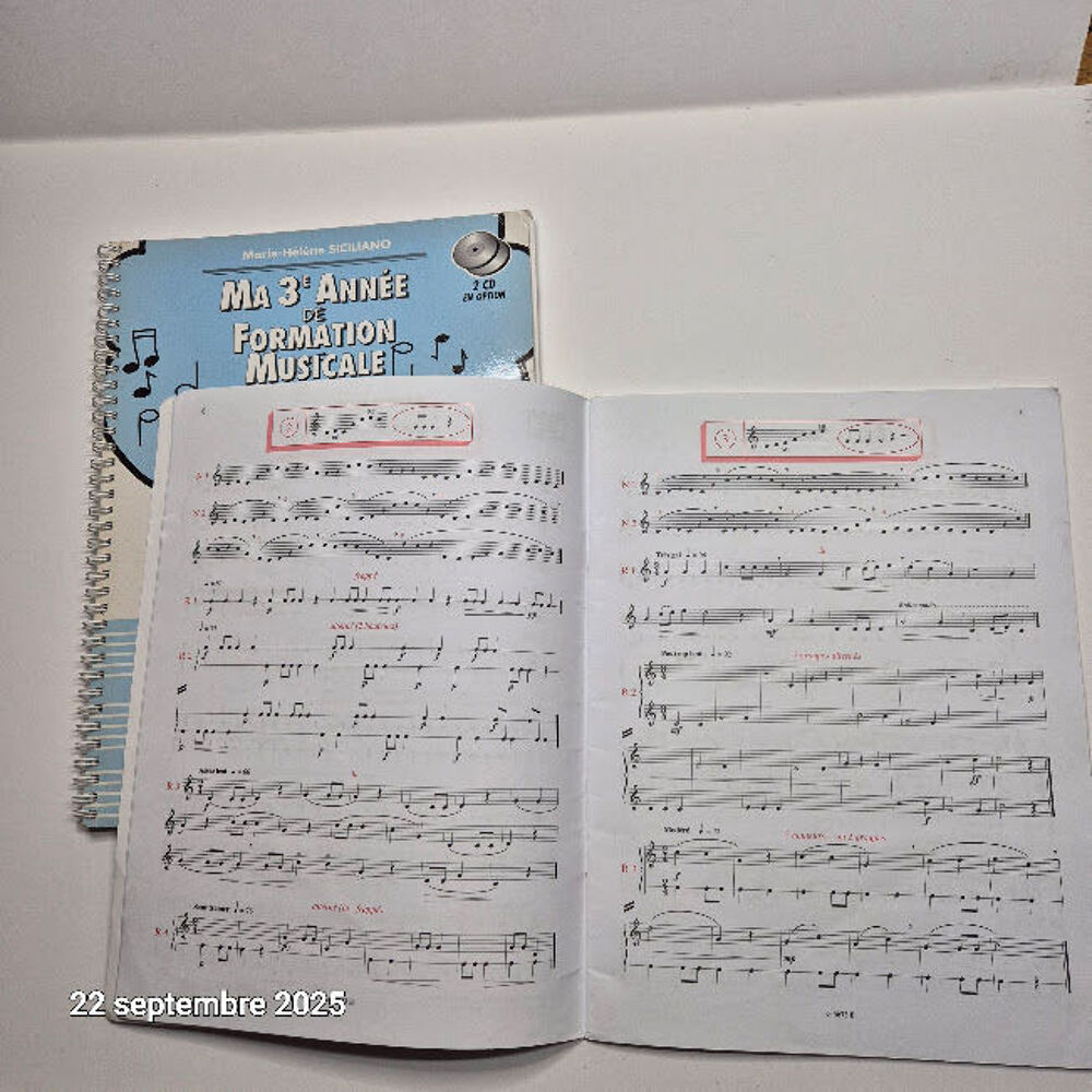 Livret musicalement v&ocirc;tre de Jollet et 3e ann&eacute;e de formation Livres et BD