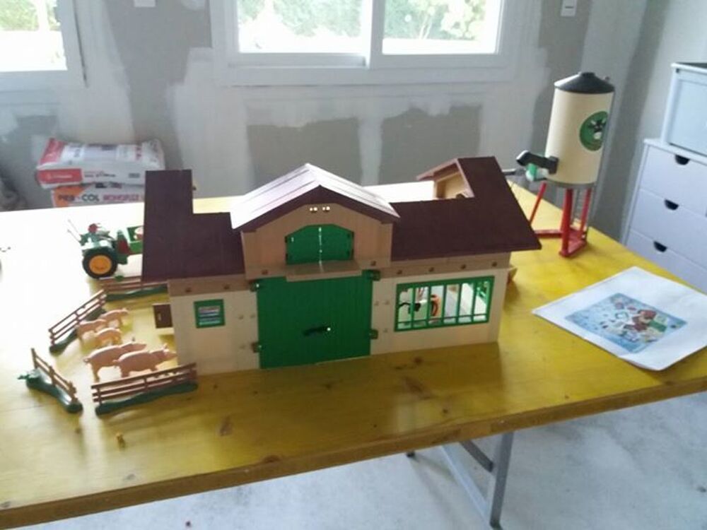 ferme ; camping et playmobil Jeux / jouets