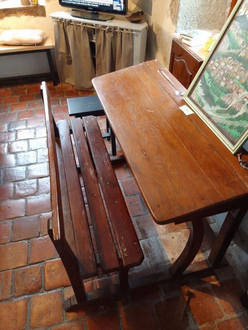 Bureau d'&eacute;colier ancien avec encriers Meubles