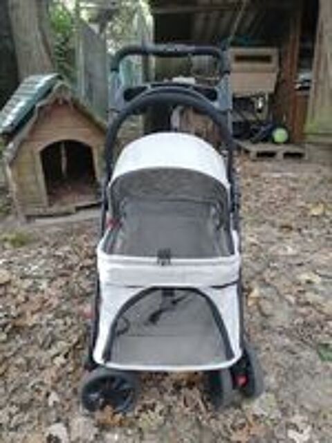   Poussette pour chien  