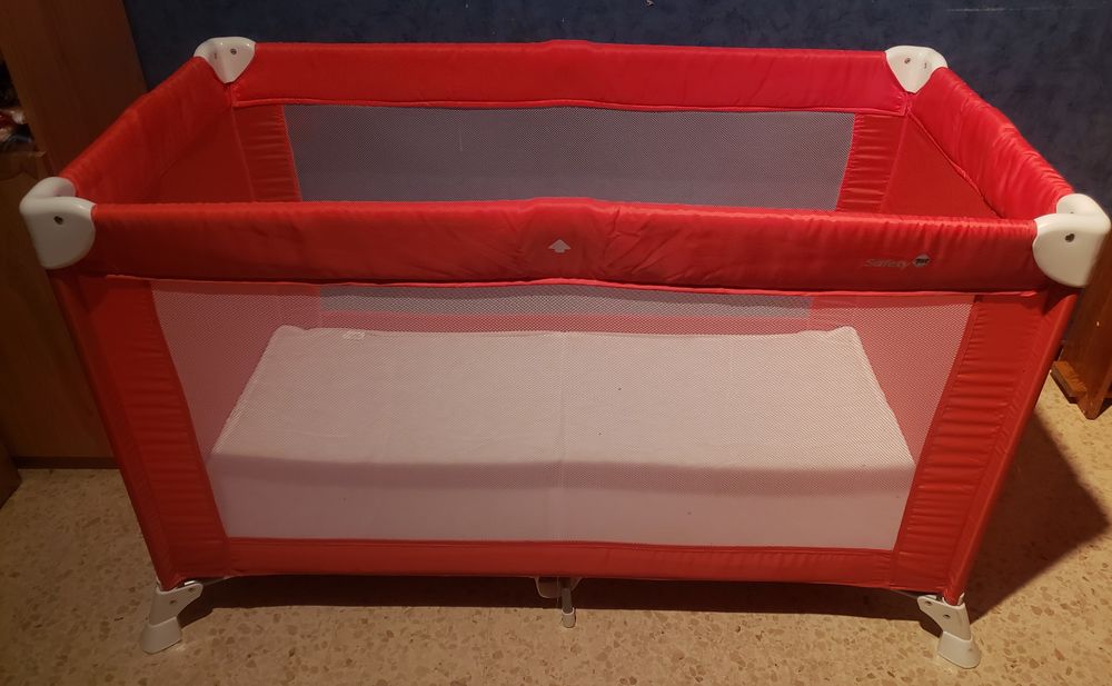 Lit parapluie Safety 1st + 1 matelas Puériculture