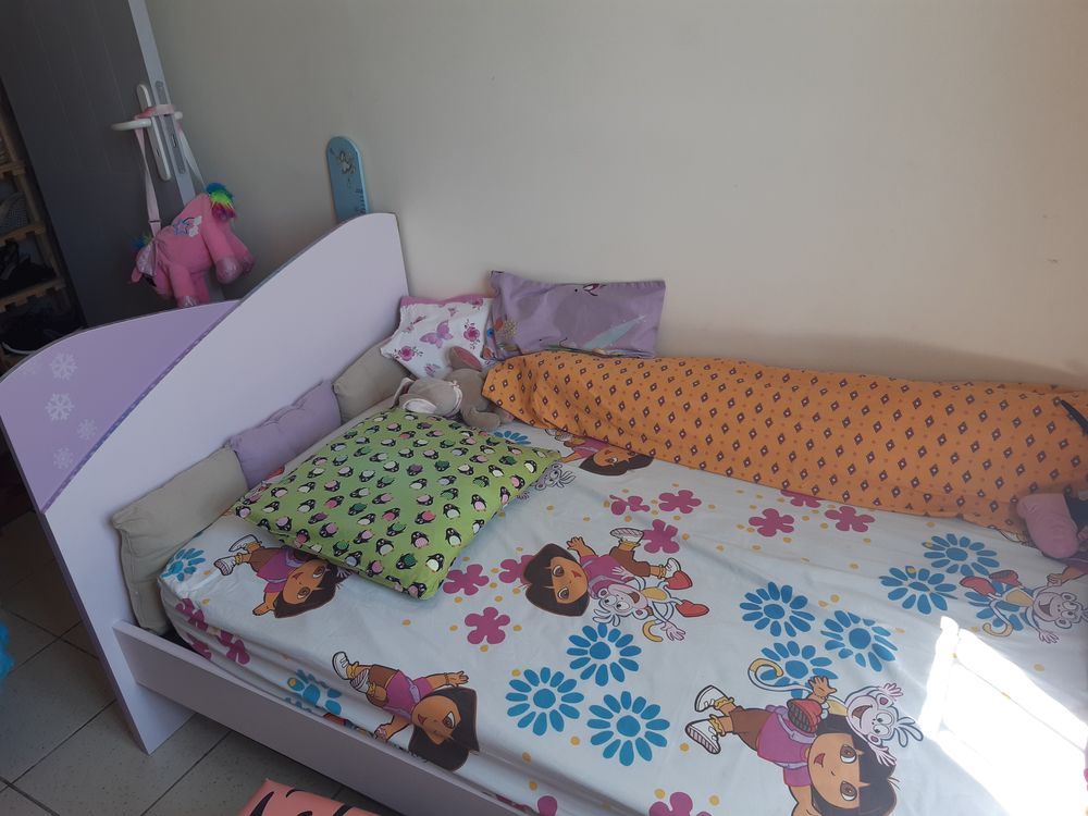 chambre enfant lit armoire chevet commode Meubles