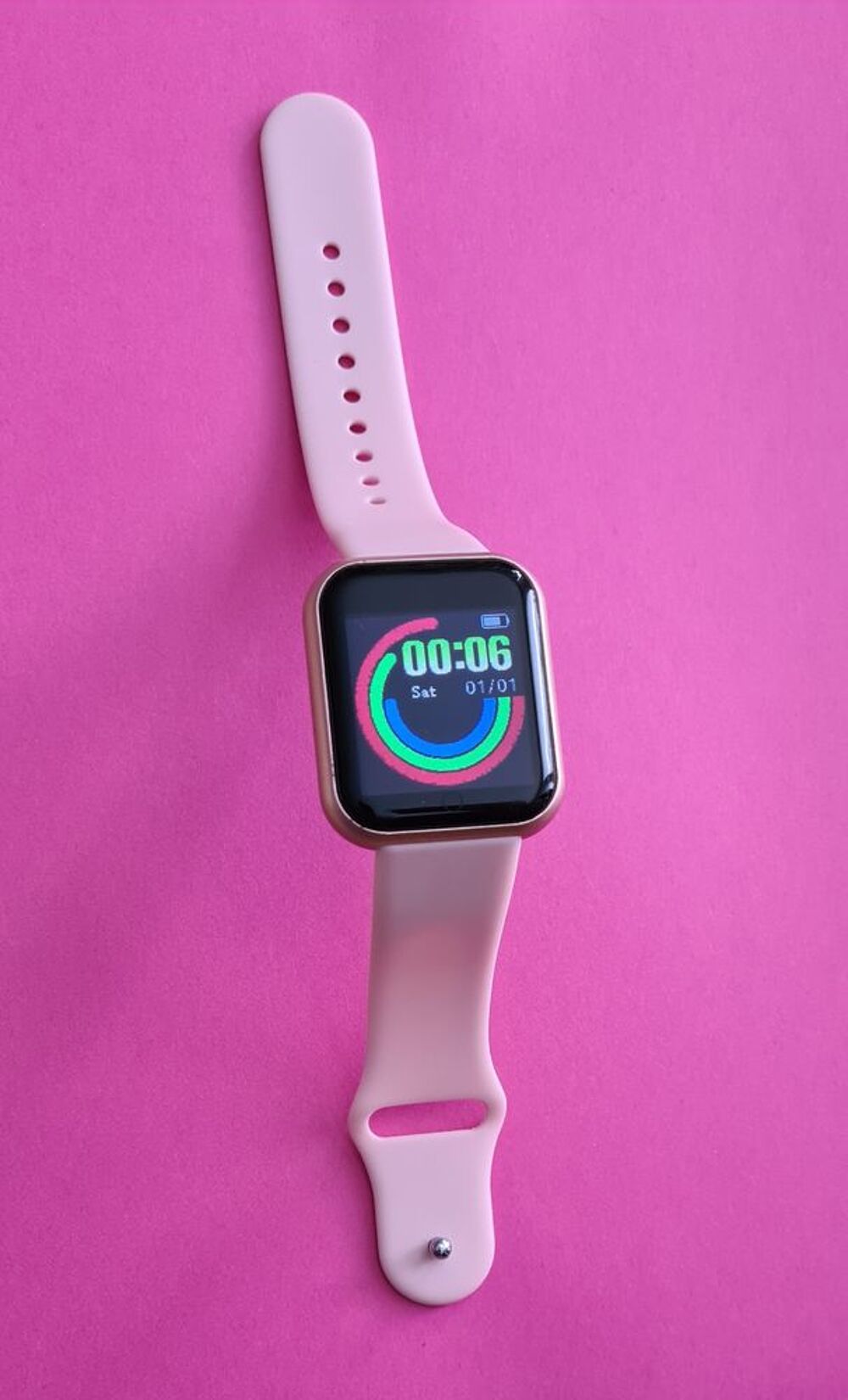 montre connect&eacute;e rose neuve Bijoux et montres