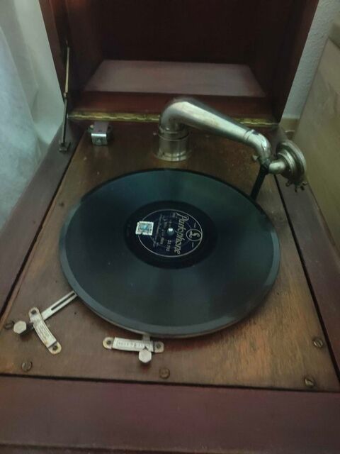 Gramophone 95 Saint-G�ly-du-Fesc (34)
