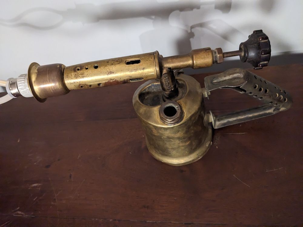 Lampe chalumeau de chevet avec ampoule flamme tr&egrave;s originale Décoration