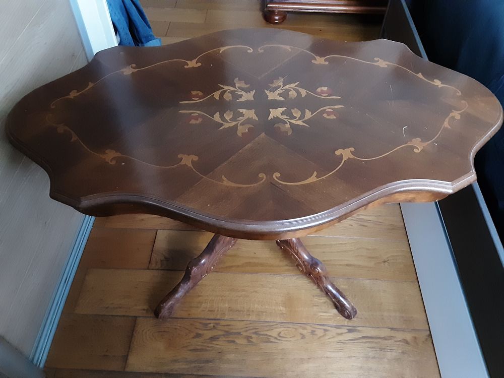 table basse ovale. Meubles