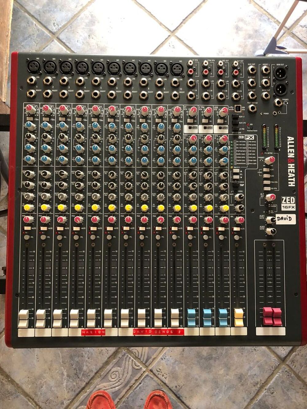 table de mixage Allen &amp; Heath ZED-16FX Audio et hifi
