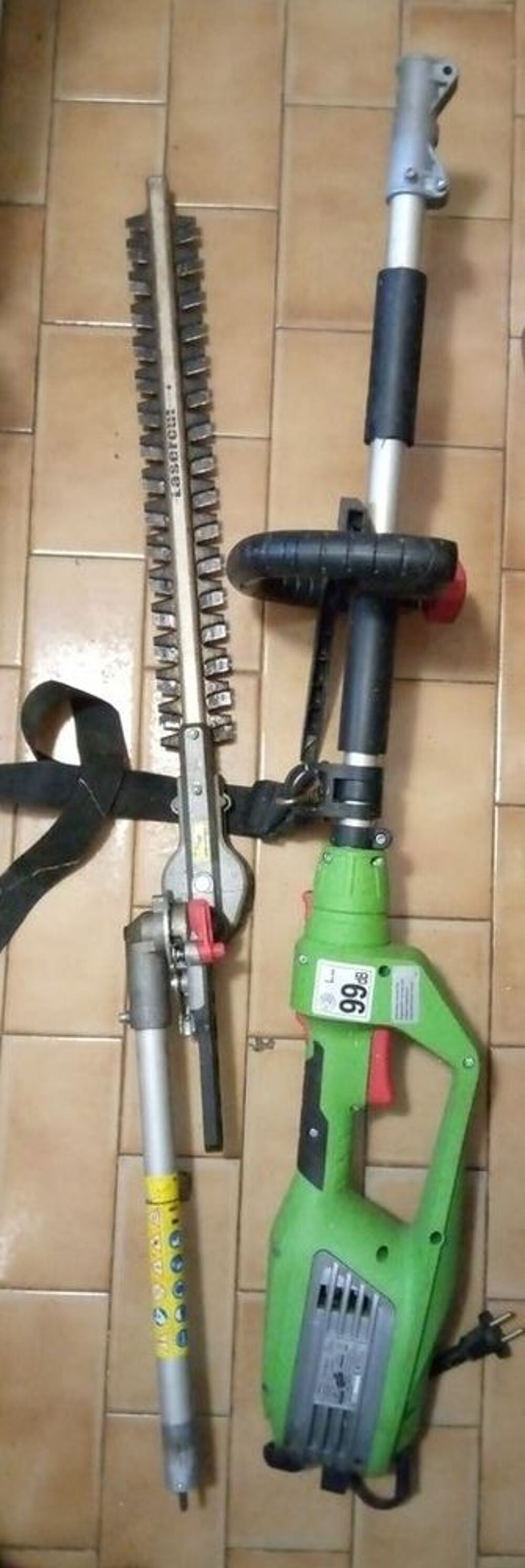 Taille-haie &eacute;lectrique sur perche Florabest Bricolage