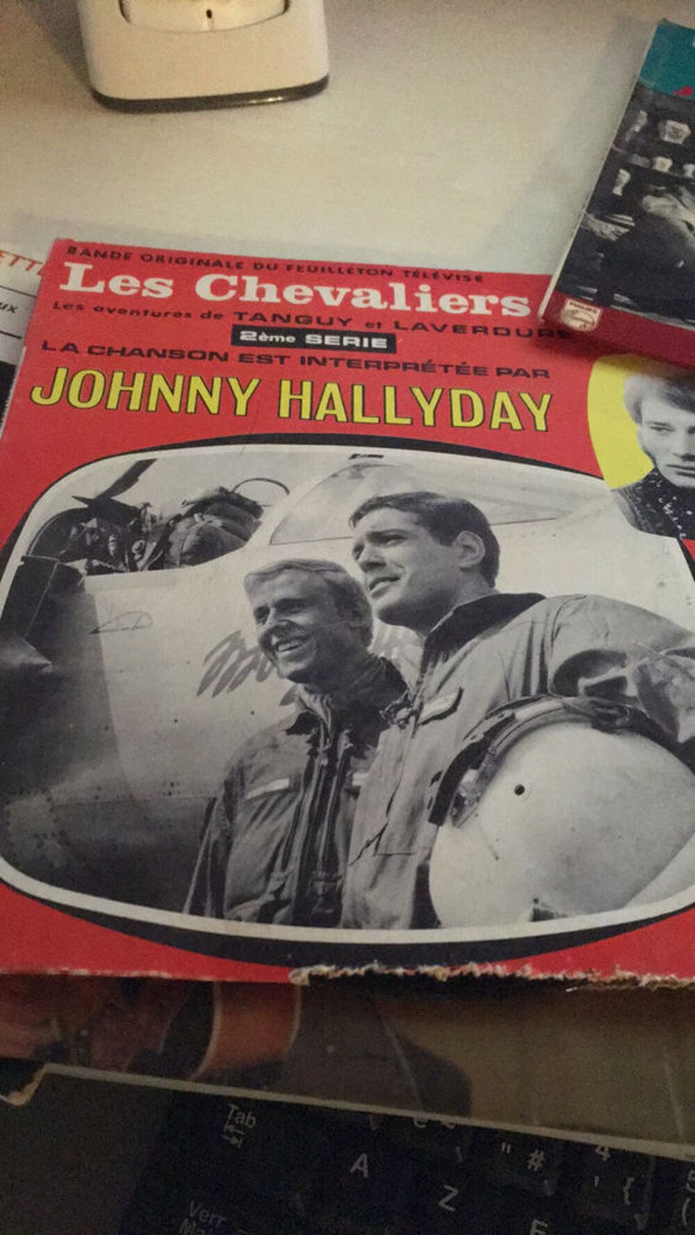 4 vynils de johnny a ses debuts 45 tours les4 &egrave;(e CD et vinyles
