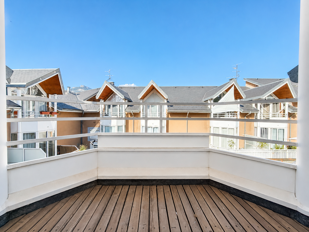 Vente Duplex/Triplex CHAMBÉRY CENTRE - TYPE 2 TERRASSE ET BALCON - VENDU LOUÉ Chambéry