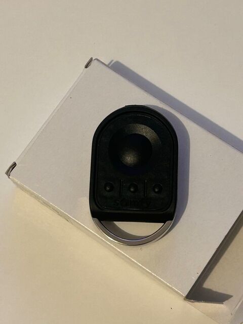 Lot 2 télécommandes Somfy Keygo io 4 canaux neuves Lyon 7 (69)