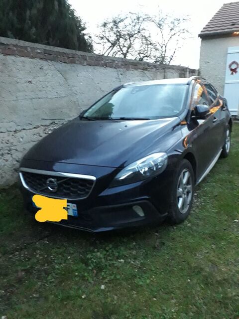 Volvo V40 Business D4 190 Momentum Business Geartronic A 2015 occasion La Croix-en-Brie 77370