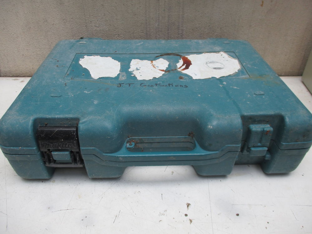 Coffret perforateur MAKITA HR3000C Bricolage