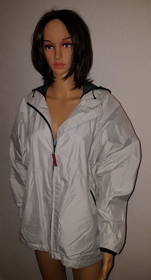 veste impermeable coupe vent
15 Achres-la-Fort (77)