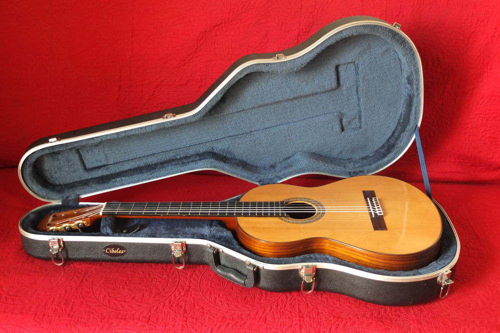 Guitare classique Instruments de musique
