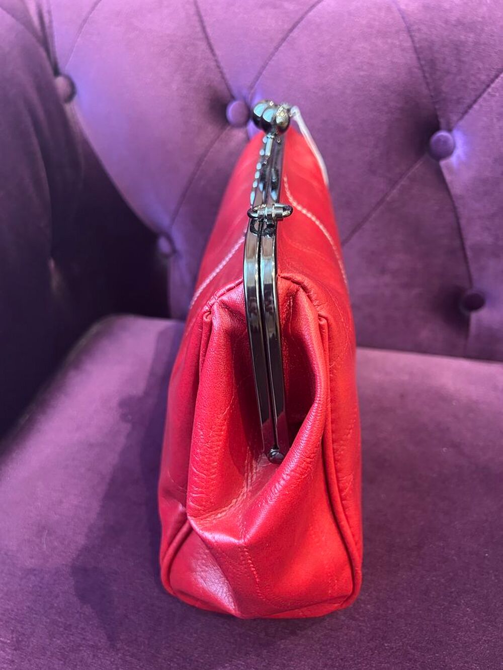 Sac &agrave; main grand pochette rouge Maroquinerie