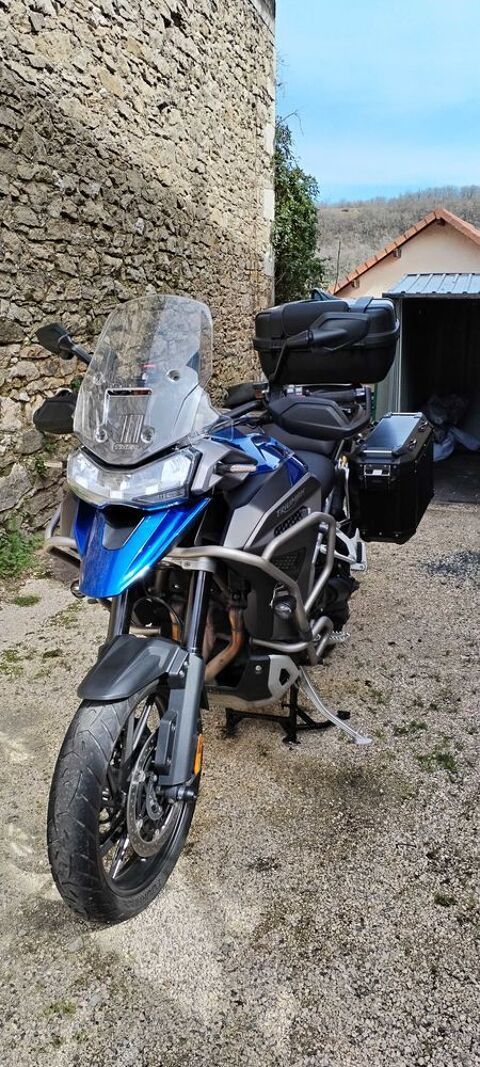 Moto TRIUMPH 2023 occasion Ambl&eacute;on 01300