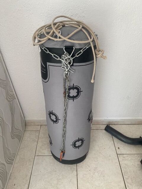 Sac de boxe en parfait etat La Seyne-sur-Mer (83)