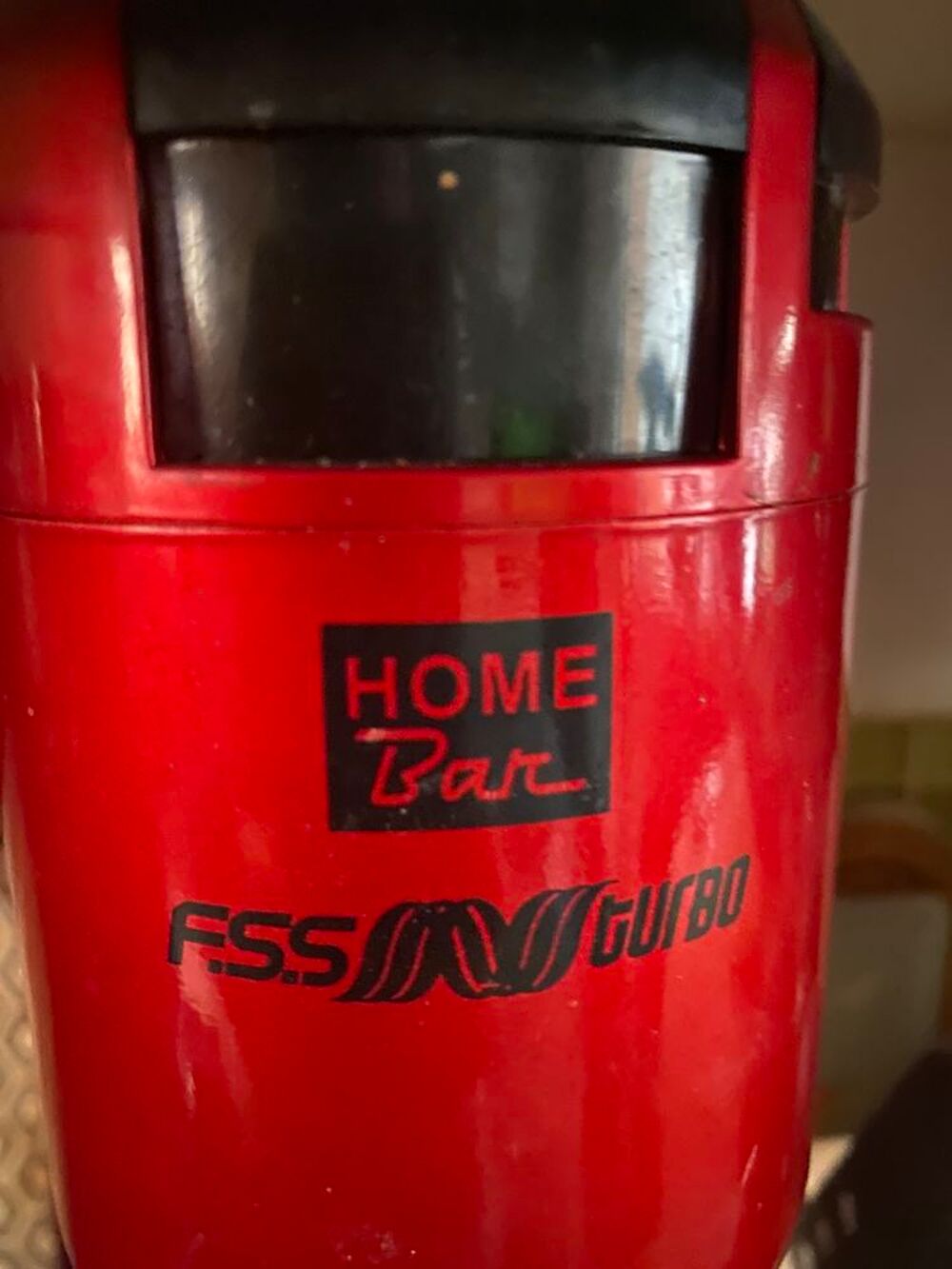 Machine &agrave; soda Homebar Smart Turbo Rouge tr&egrave;s bon &eacute;tat Electroménager