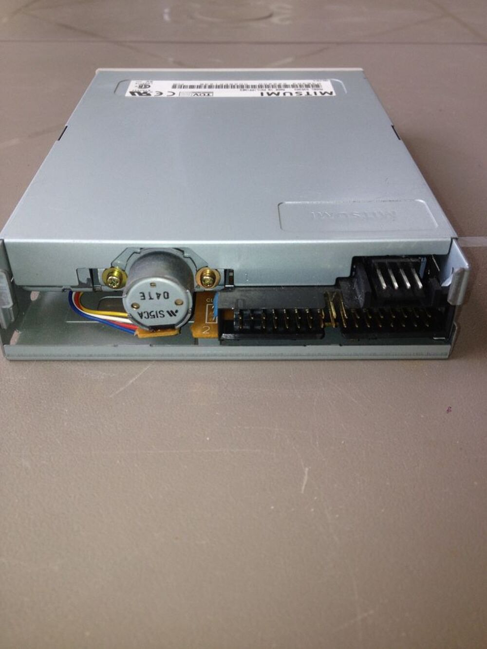 1 Lecteur de Disquette 1,44 Mo interne MITSUMI + Nappe Matériel informatique