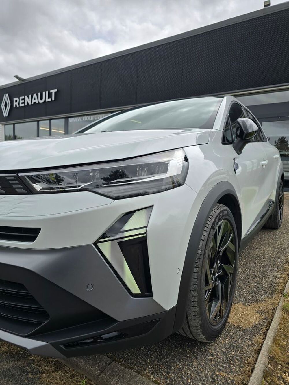 Symbioz E-Tech full hybrid 145 Esprit Alpine 2025 occasion 91410 Dourdan
