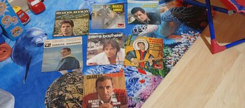 Plusieurs vinyles en 45 tours 4 Saint-Berthevin (53)
