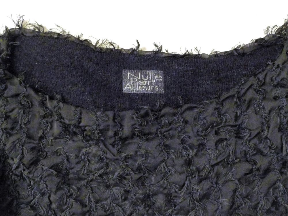 Pull Noir Bi Mati&egrave;re &agrave; Manches Longues- Nulle Part Ailleurs Vêtements