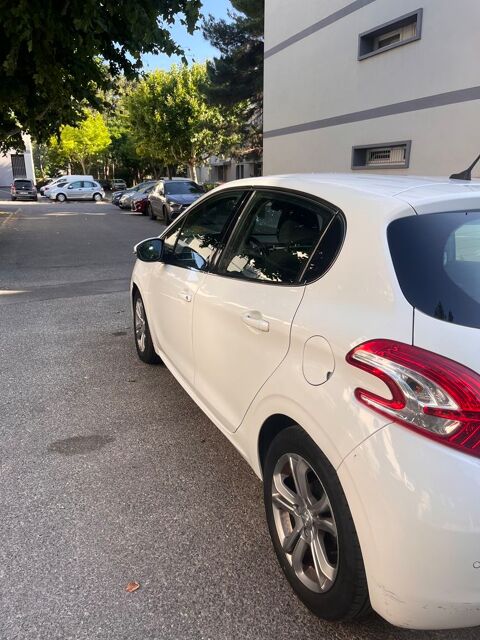 Peugeot 208 1.2 VTi 82ch BVM5 Allure
