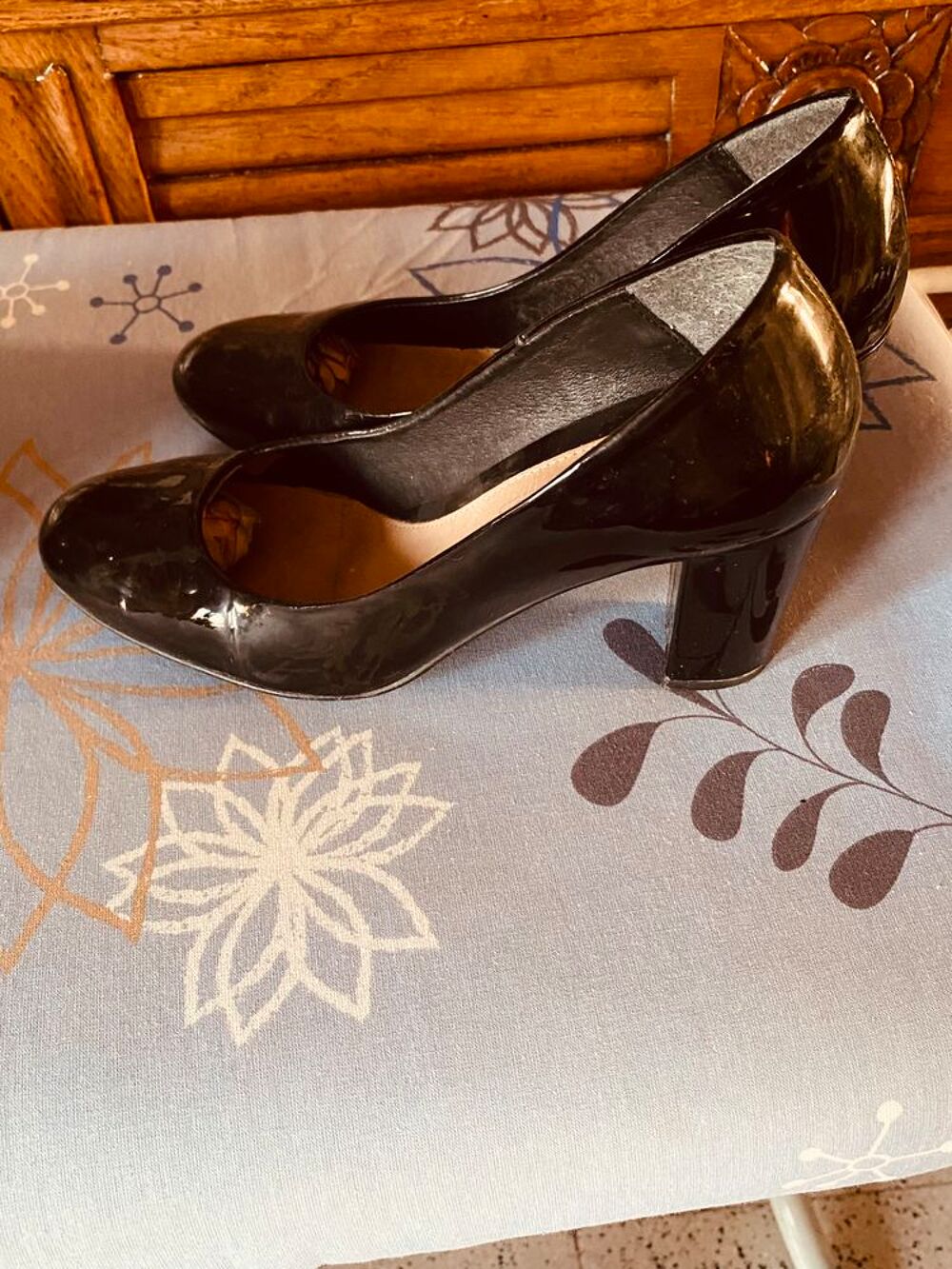 chaussures presque jamais port&eacute;s Chaussures