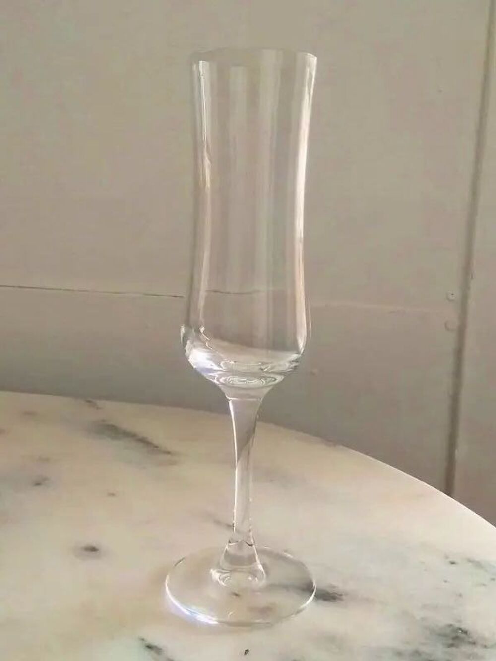2 hautes fl&ucirc;tes &agrave; champagne Cuisine