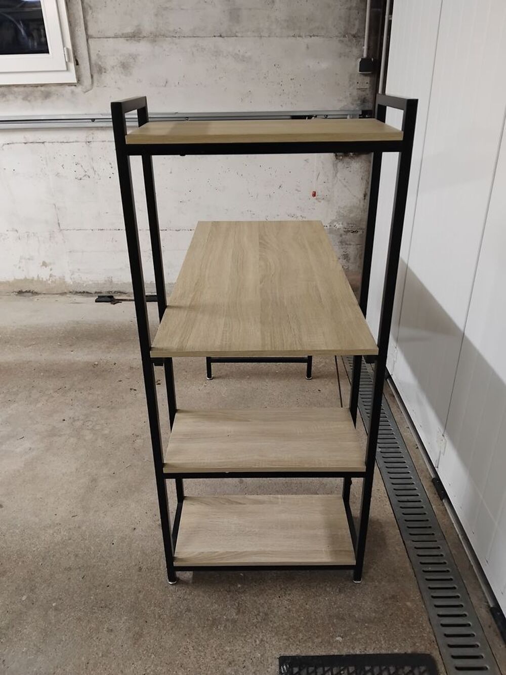 Bureau &eacute;tudiant. Meubles