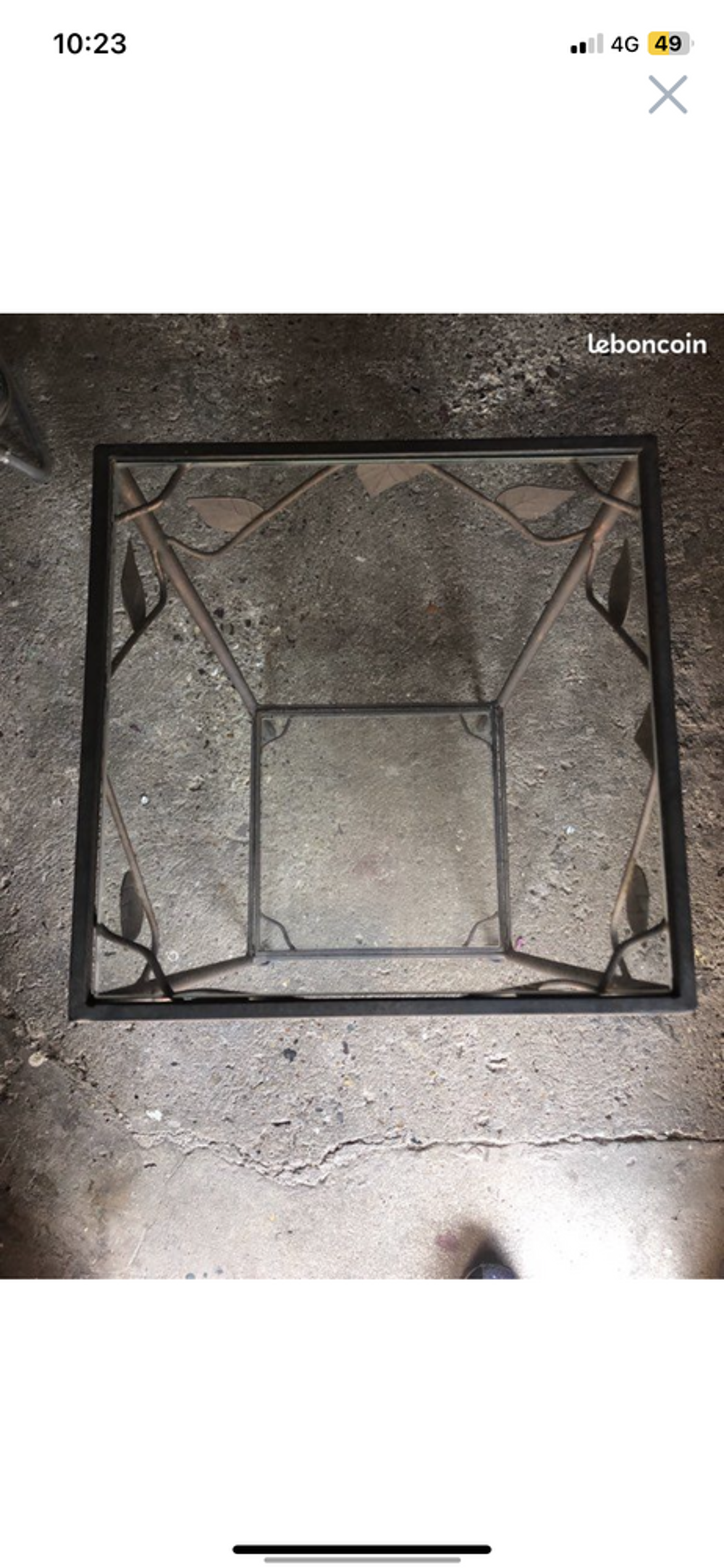 Sellette en fer forg&eacute; avec carreaux de verre Dcoration