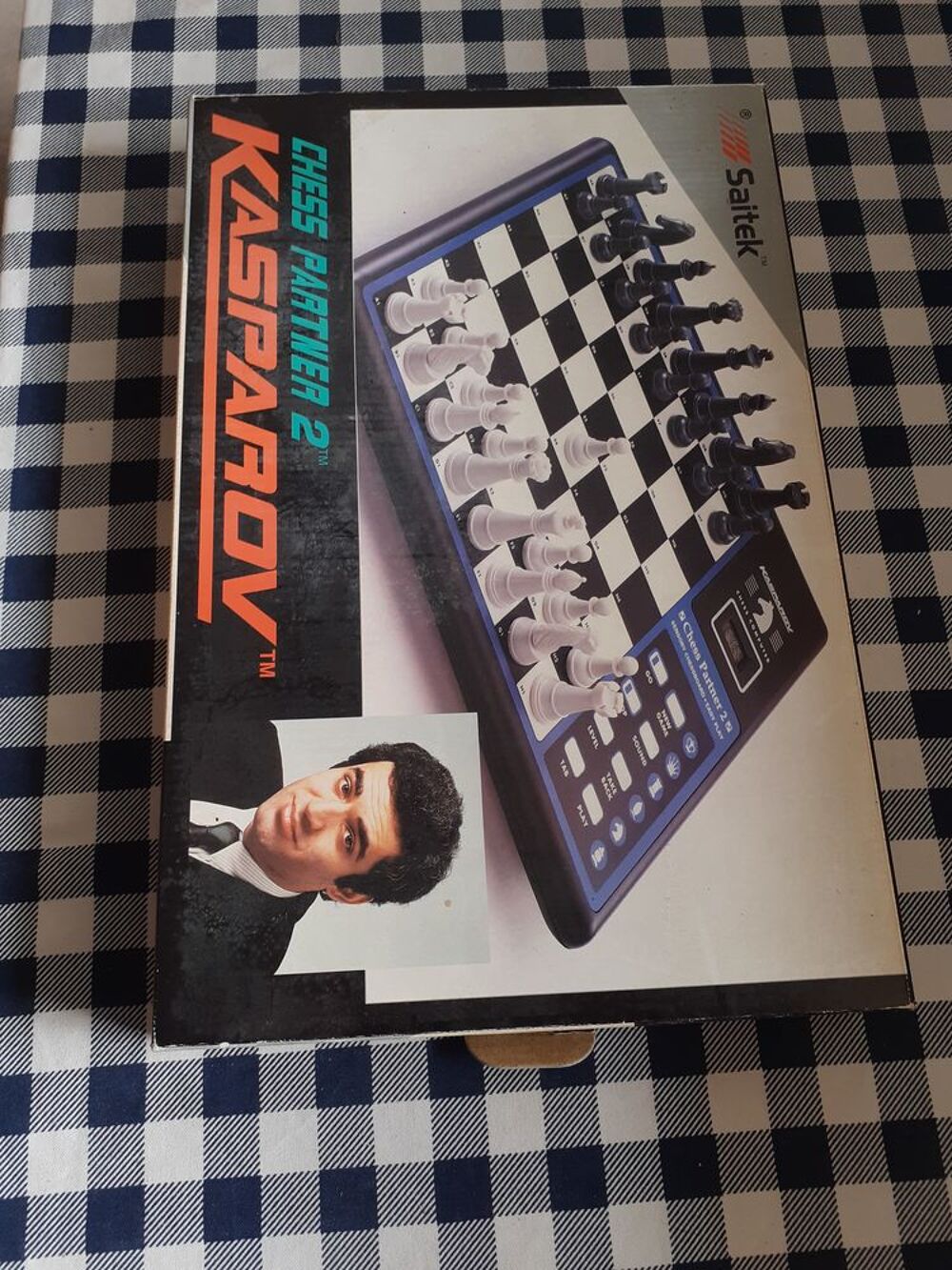 jeu d'echec SAITEK chess partner 2
Consoles et jeux vidéos